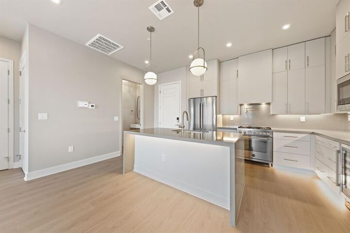 Property Photo: 1900 S Ervay Street 311 TX 75215