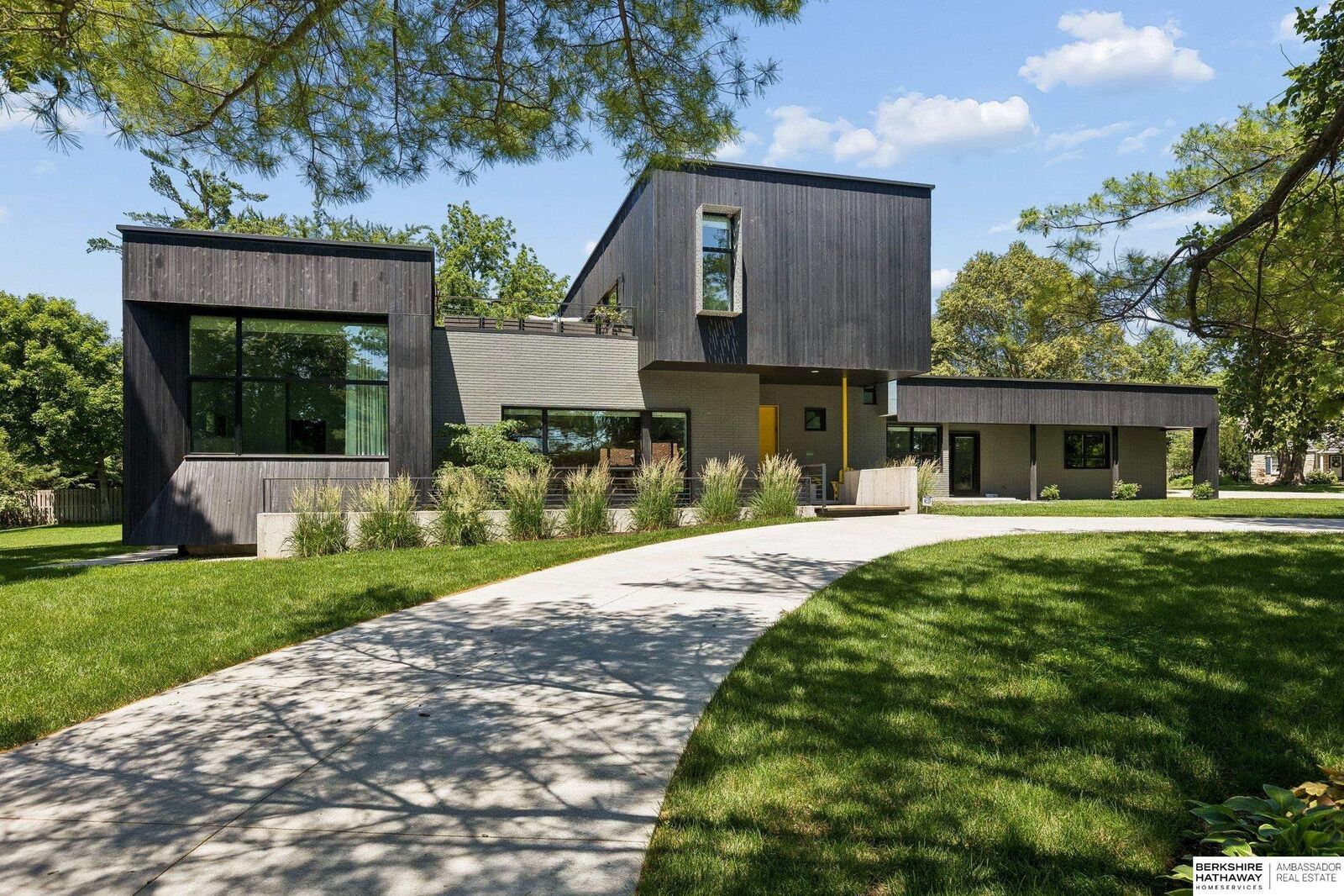 Property Photo:  8812 Broadmoor Drive  NE 68114 