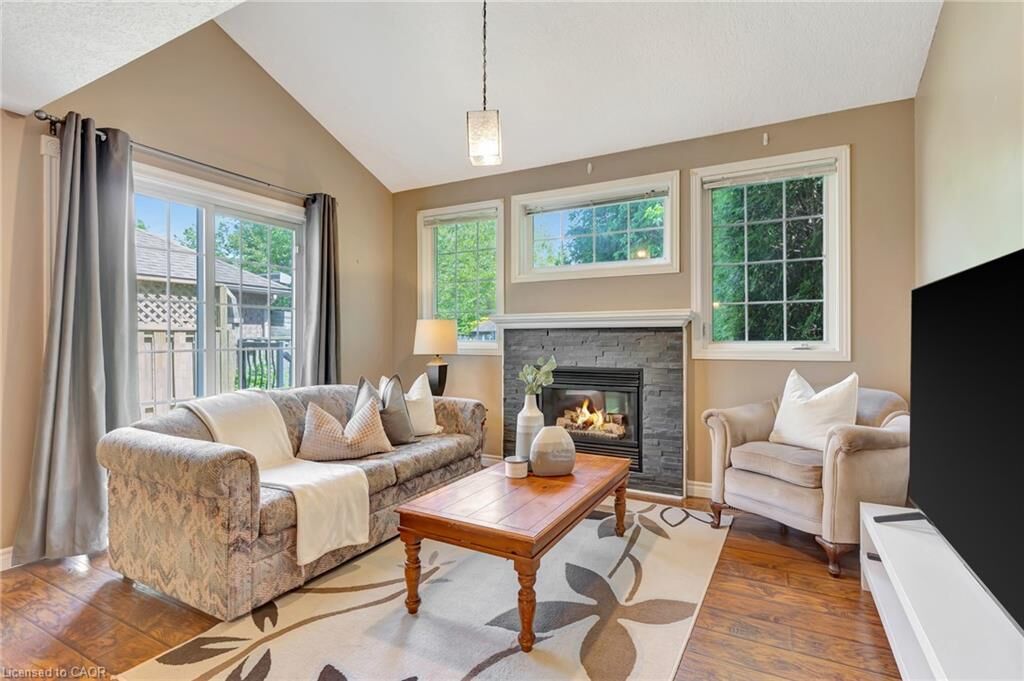 Property Photo:  85 York Street E  ON N0B 1S0 