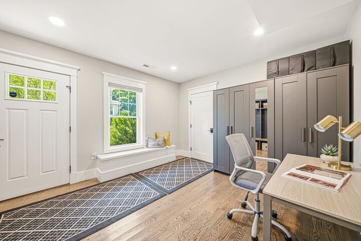 Property Photo:  4 Boynton St 1  MA 02453 