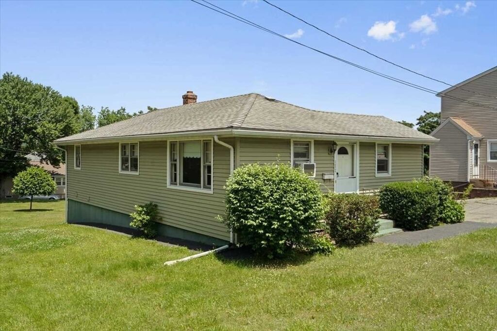 Property Photo:  177 Orient Street  MA 01604 