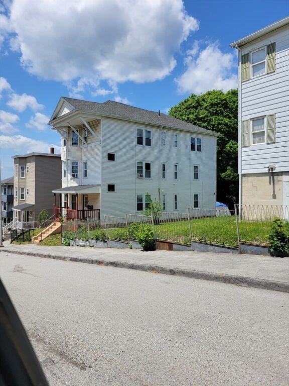 Property Photo: 14 Caroline St MA 01604