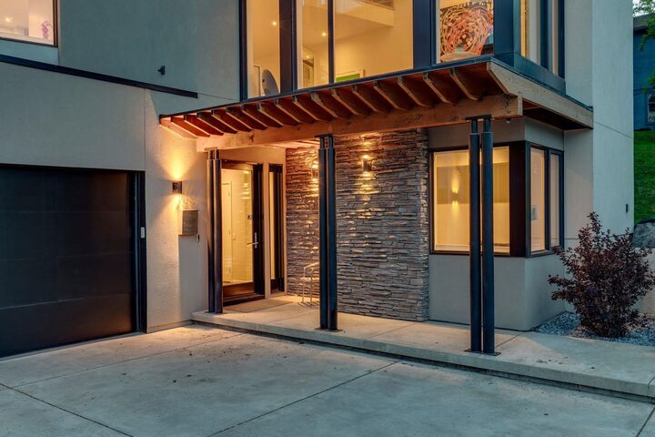 Property Photo: 1119 15 Street NW AB T2N 2B5