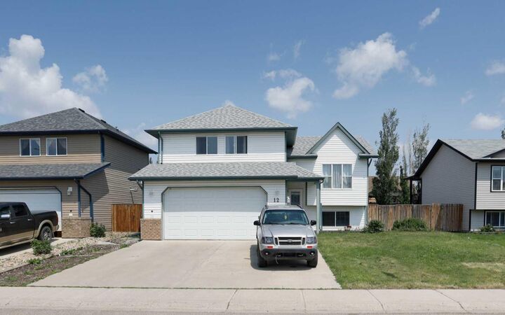 12 Upland Place W — photo 1