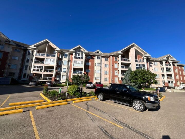 Property Photo: 4805 45 Street 225 AB T4N 7A9