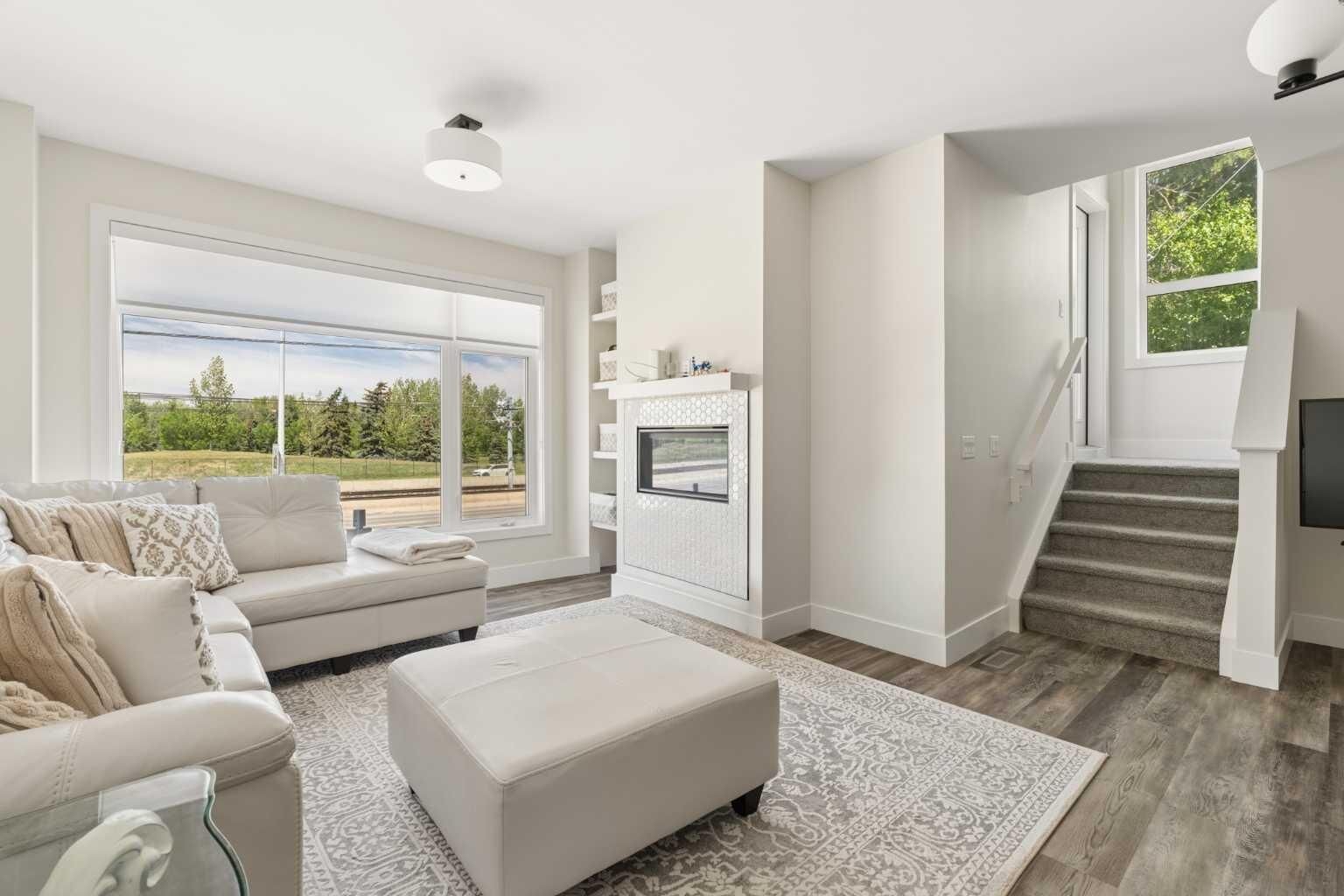 Property Photo:  2851 12 Avenue SW  AB T3C 3Y7 