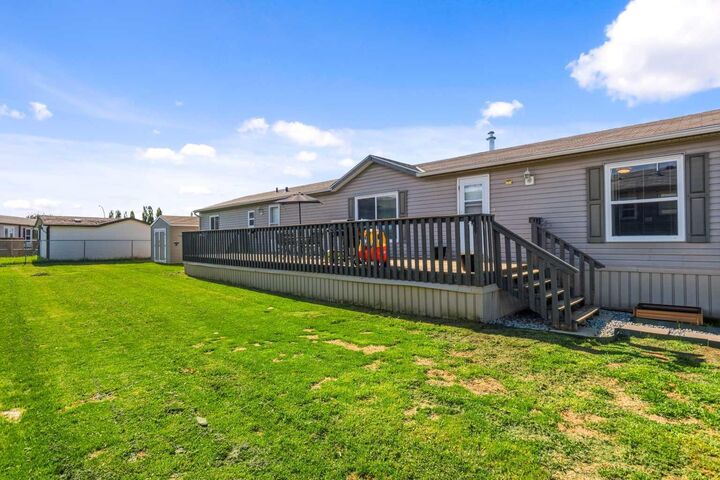 Property Photo: 39 Keystone Crossing AB T7S 0B3