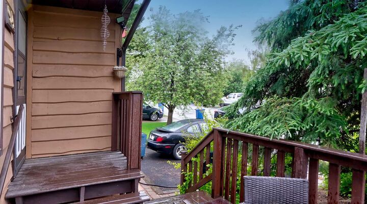 Property Photo:  94 Elk Hill SE  AB T4B 1Y6 