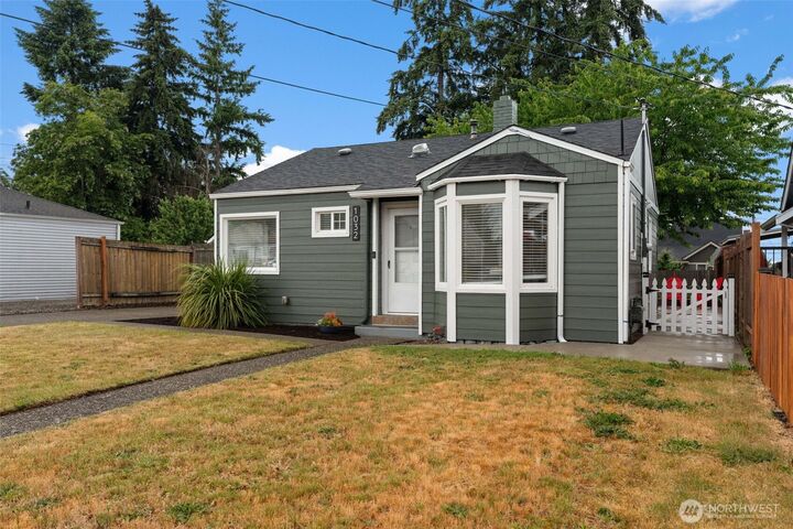 Property Photo: 1032 S Macarthur Street WA 98465