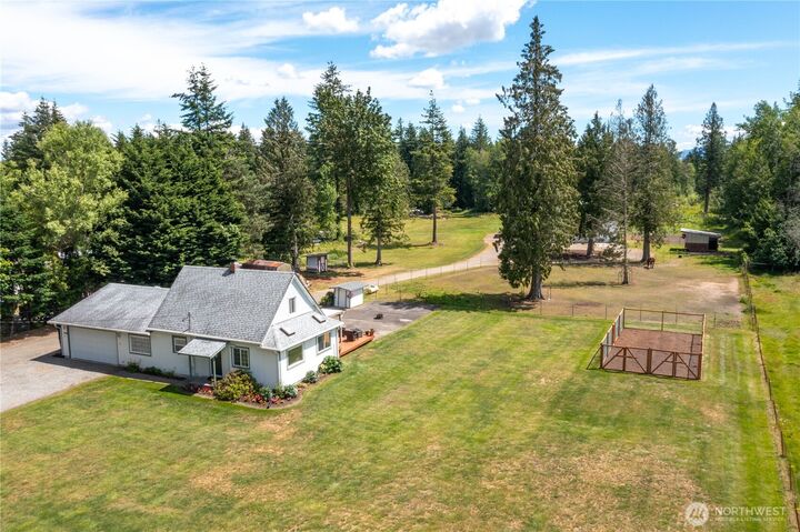 Property Photo:  7506  Woodland Road  WA 98248 