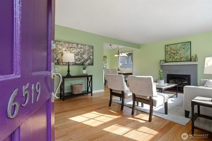 Property Photo: 6519 40th Avenue NE WA 98115