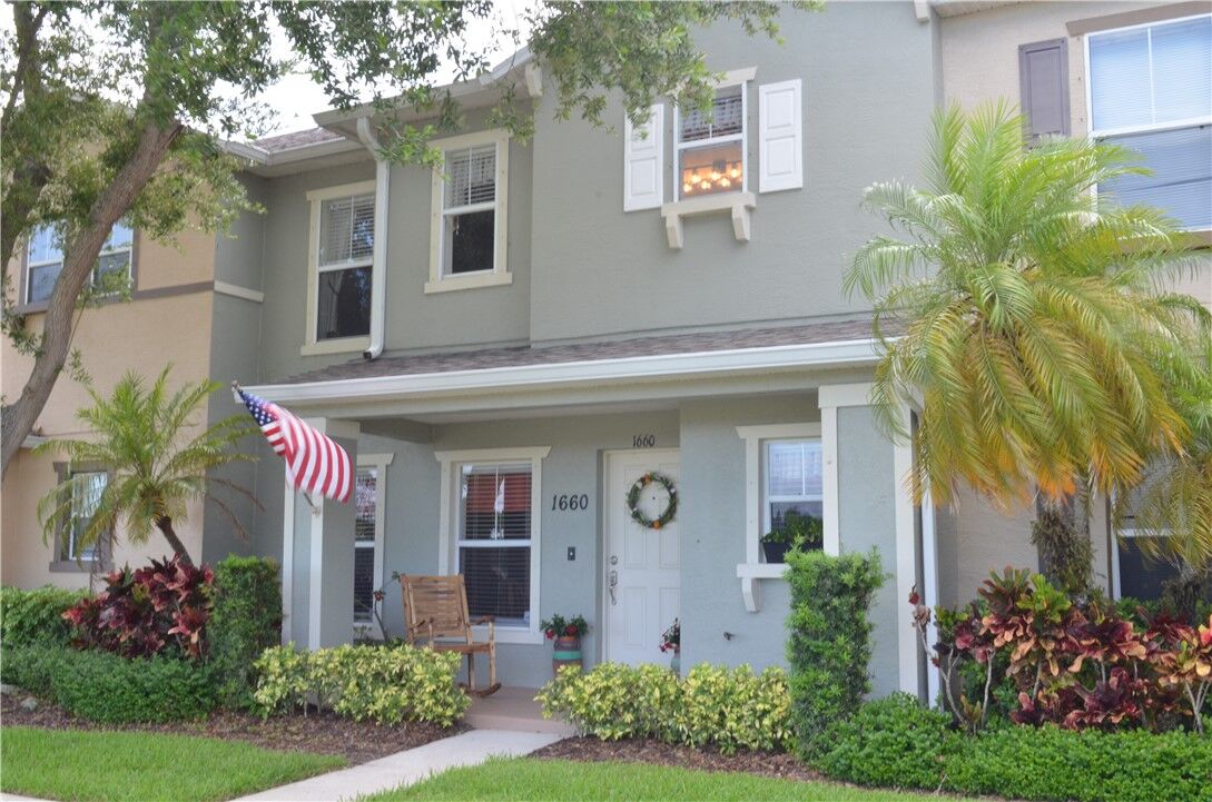 Property Photo:  1660 Pointe West Way 1660  FL 32966 