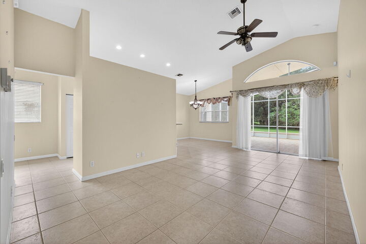 Property Photo:  171 NW Lawton Road  FL 34986 