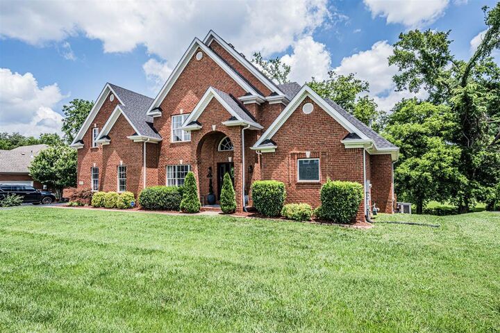 Property Photo: 157 Huntsman Circle KY 42103