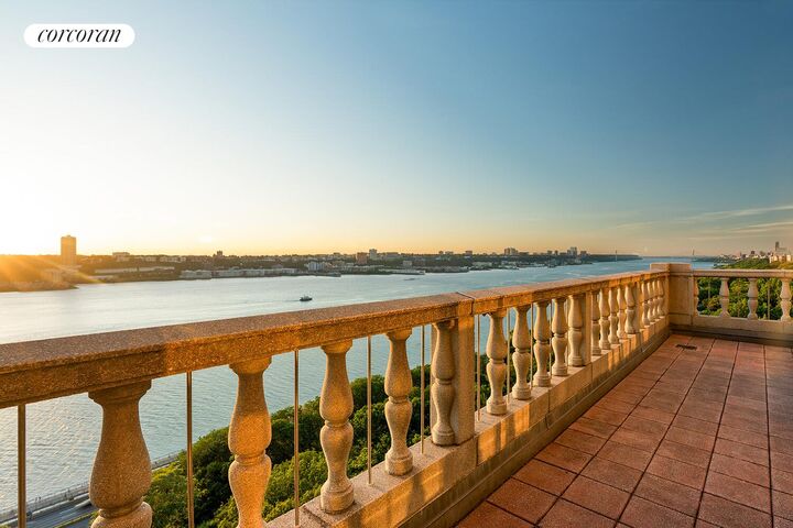 Property Photo:  140 Riverside Drive 19ho  NY 10024 