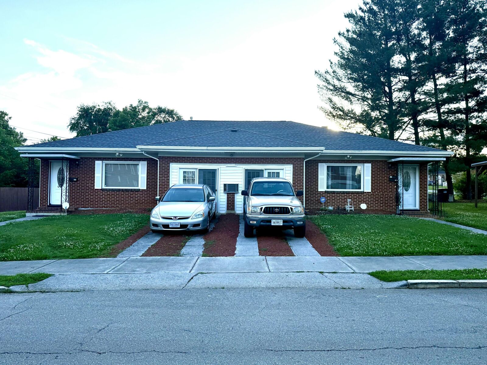 Property Photo:  1012 Palmetto Ave NW &Amp 1014  VA 24017 