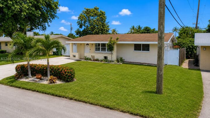Property Photo:  7611 NW 15th Ct  FL 33024 