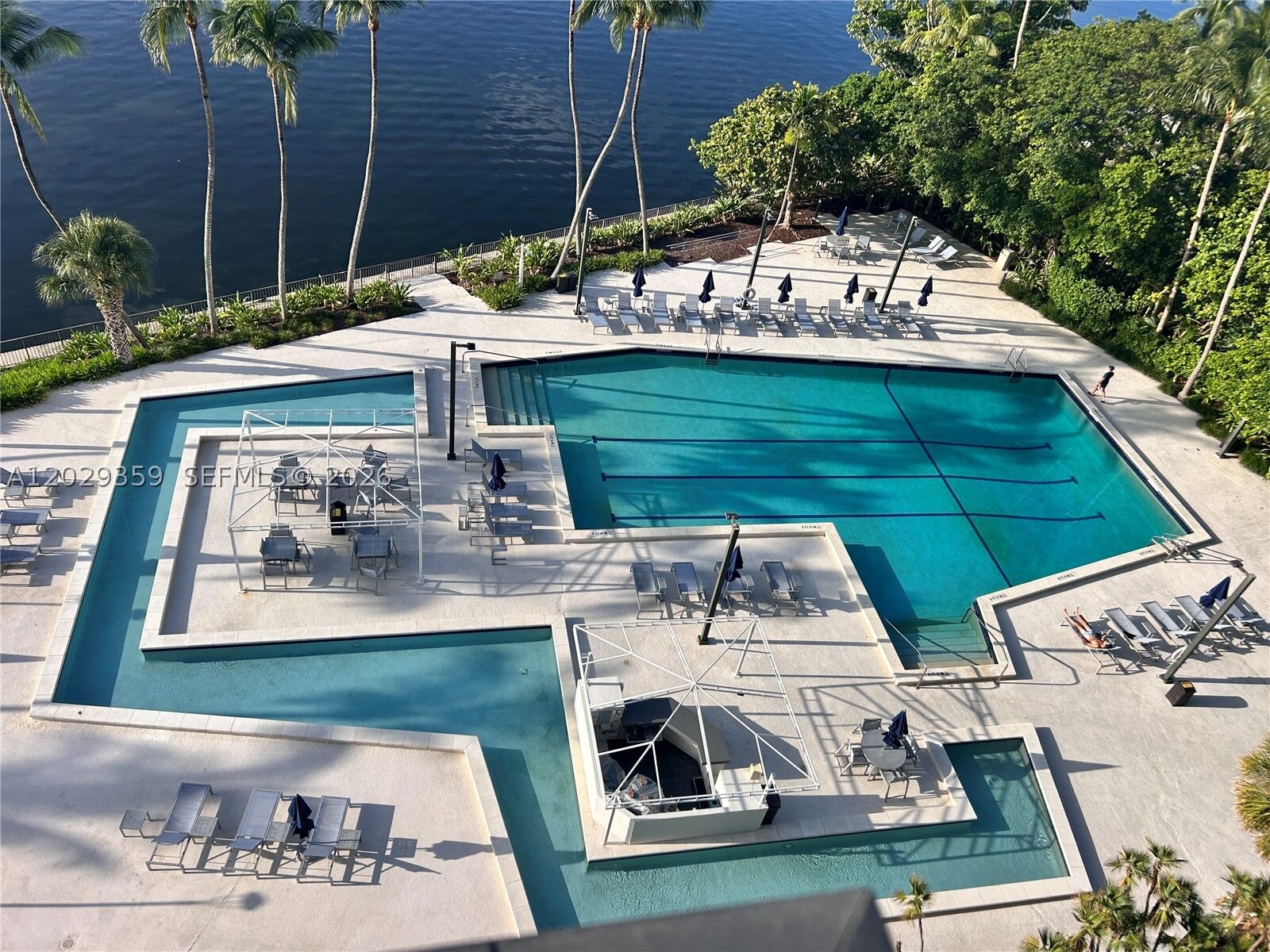 Property Photo: 2333 Brickell Ave 1402 FL 33129