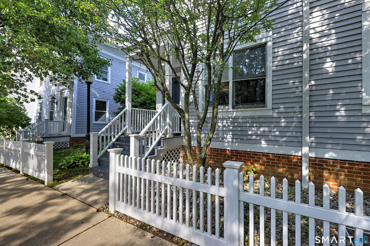 Property Photo:  229 Front Street 1  CT 06513 
