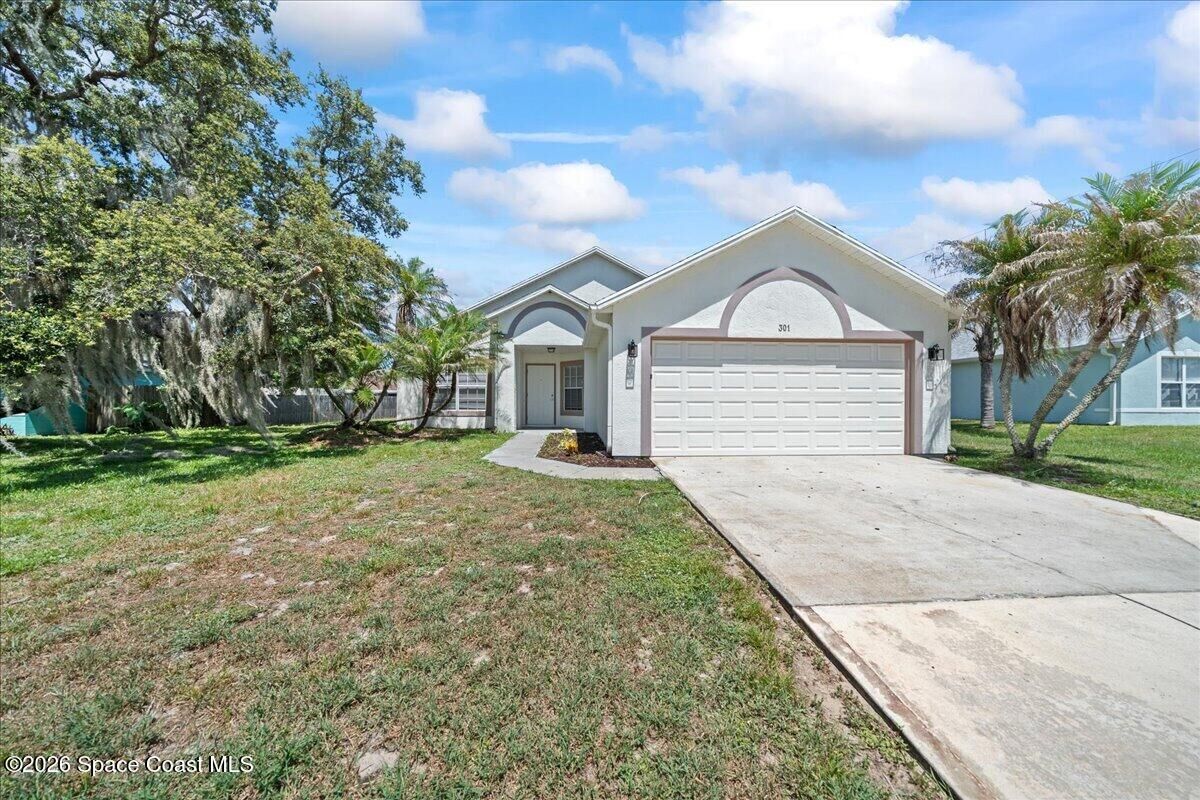 Property Photo:  301 Butler Avenue NE  FL 32907 