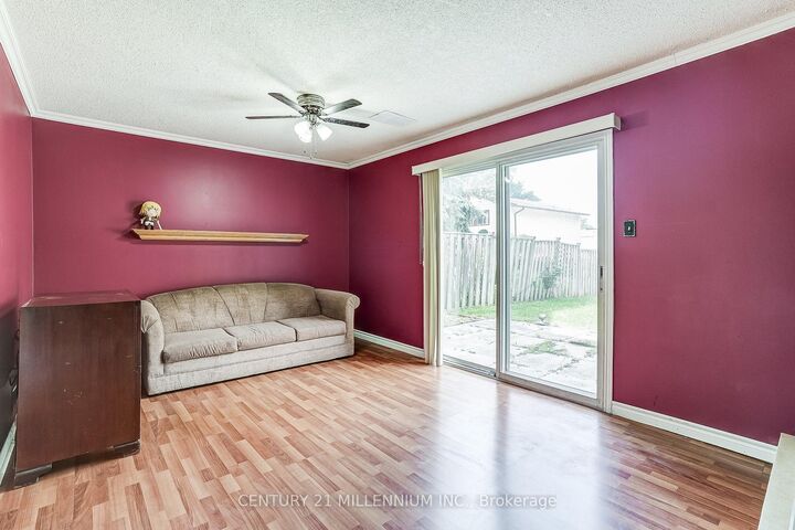 Property Photo: 82 Horton Crescent ON L6S 5H6
