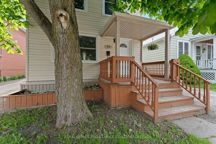 Property Photo: 468-470 Victoria Street ON K7L 3Z7