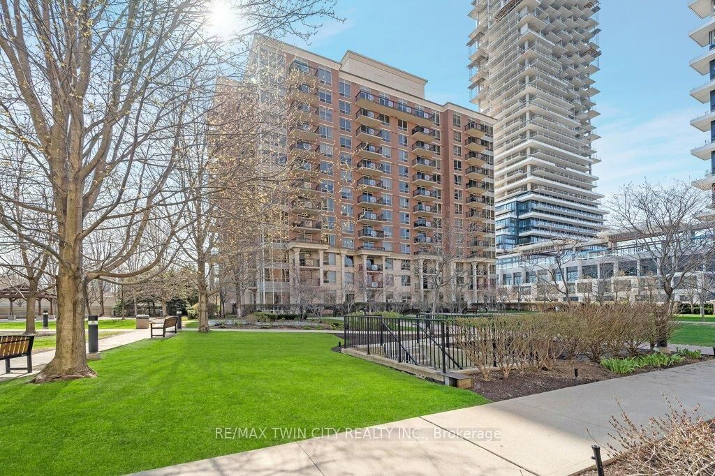 Property Photo: 1103 Leslie Street 701 ON M3C 4G8