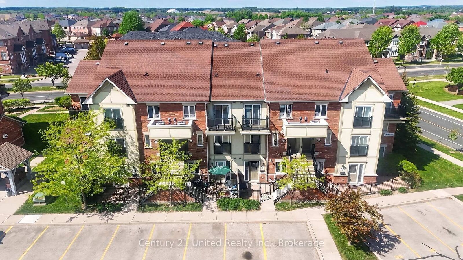 Property Photo: 2285 Bur Oak Avenue 30 ON L6E 0B9