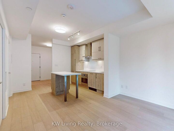 Property Photo: 292 Verdale Crossing 502 ON L6G 0H6