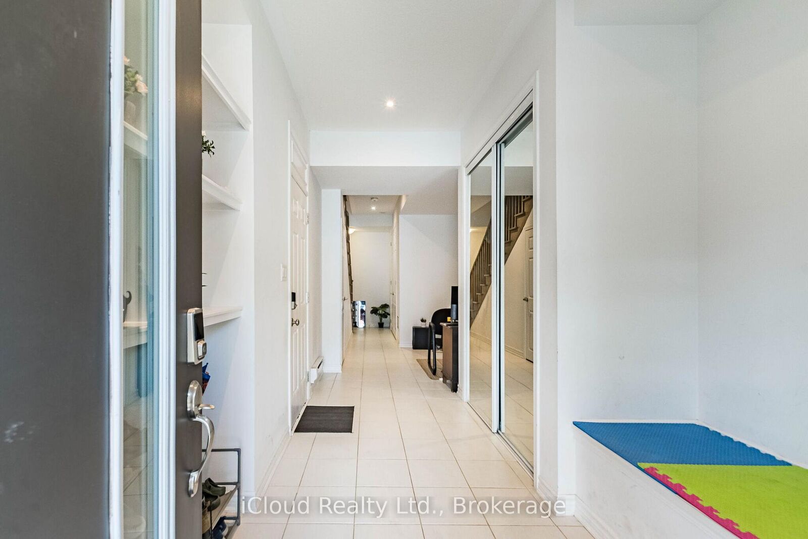 Property Photo: 25 Keppel Circle ON L7A 0B6