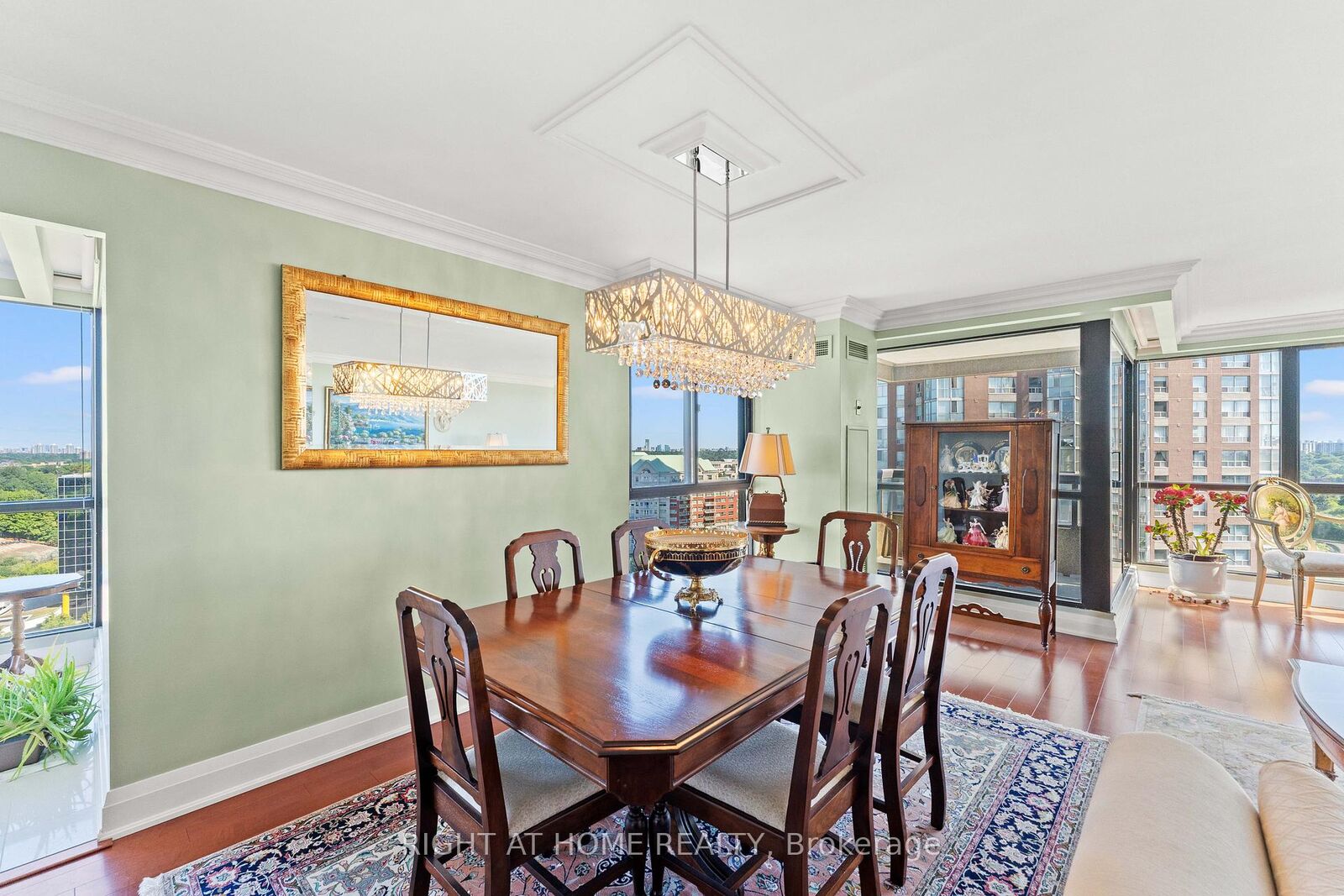 Property Photo:  3 Concorde Place 1503  ON M3C 3K7 
