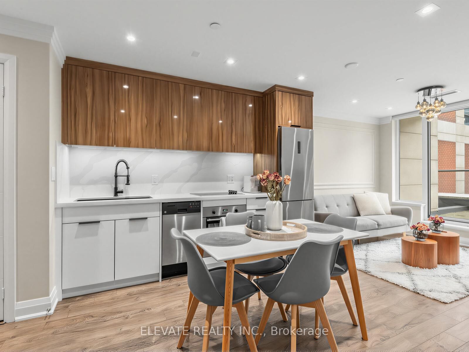 Property Photo: 18 Uptown Drive 229 ON L3R 5M5
