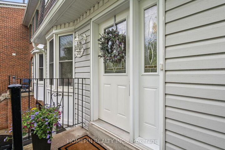 Property Photo: 86 Confederation Way ON L3T 5R5