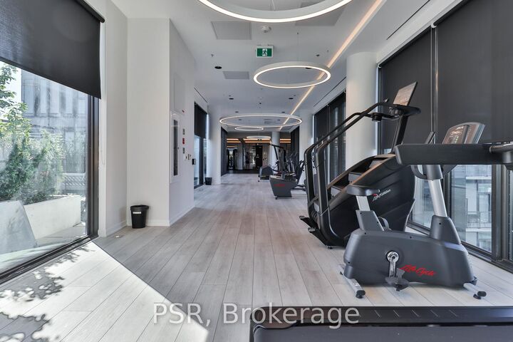 Property Photo: 1285 Dupont Street 1510 ON M6H 0E3