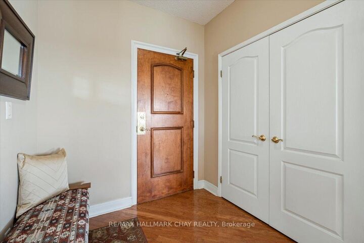 Property Photo: 2 Toronto Street 1411 ON L4N 9R2