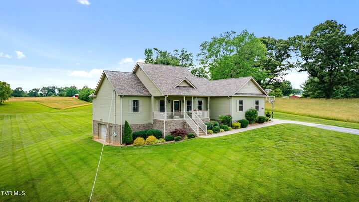 Property Photo:  223 Sherfey Road  TN 37659 