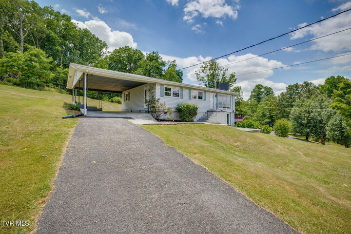 Property Photo:  336 Cedar Street  TN 37618 