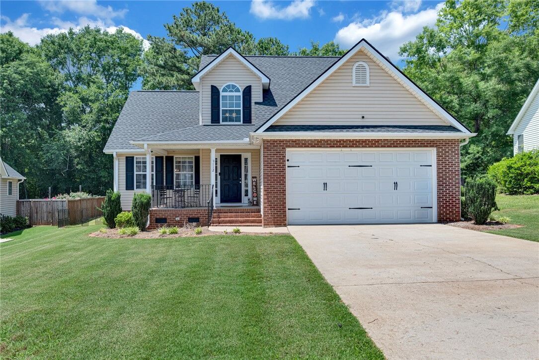 Property Photo:  112 Royal Drive  SC 29697 