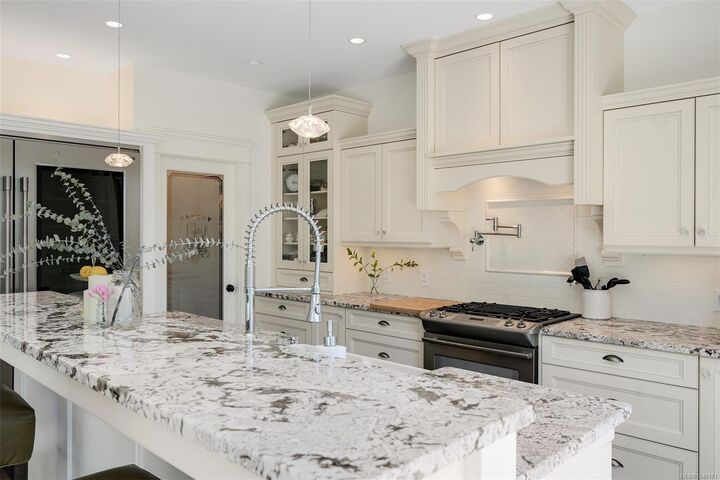 Property Photo: 6983 Brailsford Pl BC V9Z 1J7