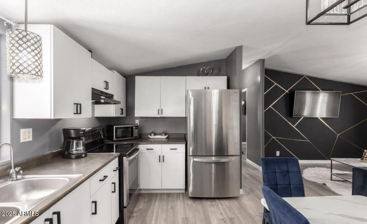 Property Photo: 2605 W Van Buren Street 80 AZ 85009