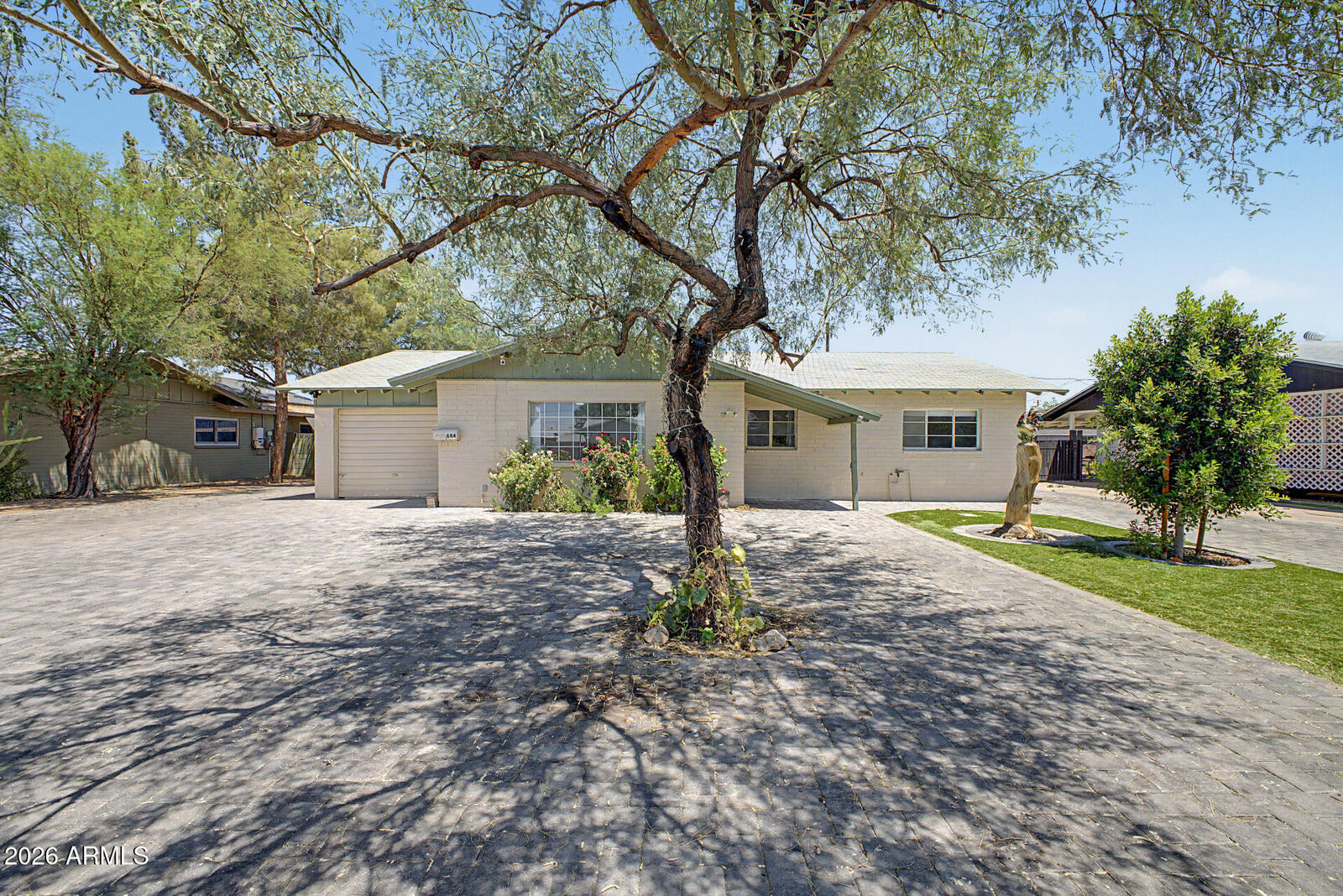 Property Photo:  684 W Dublin Street  AZ 85225 