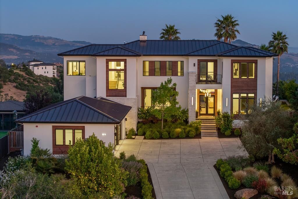 Property Photo:  2240 Newgate Court  CA 95404 