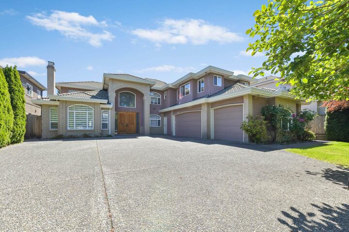9760 Gilhurst Crescent — photo 1