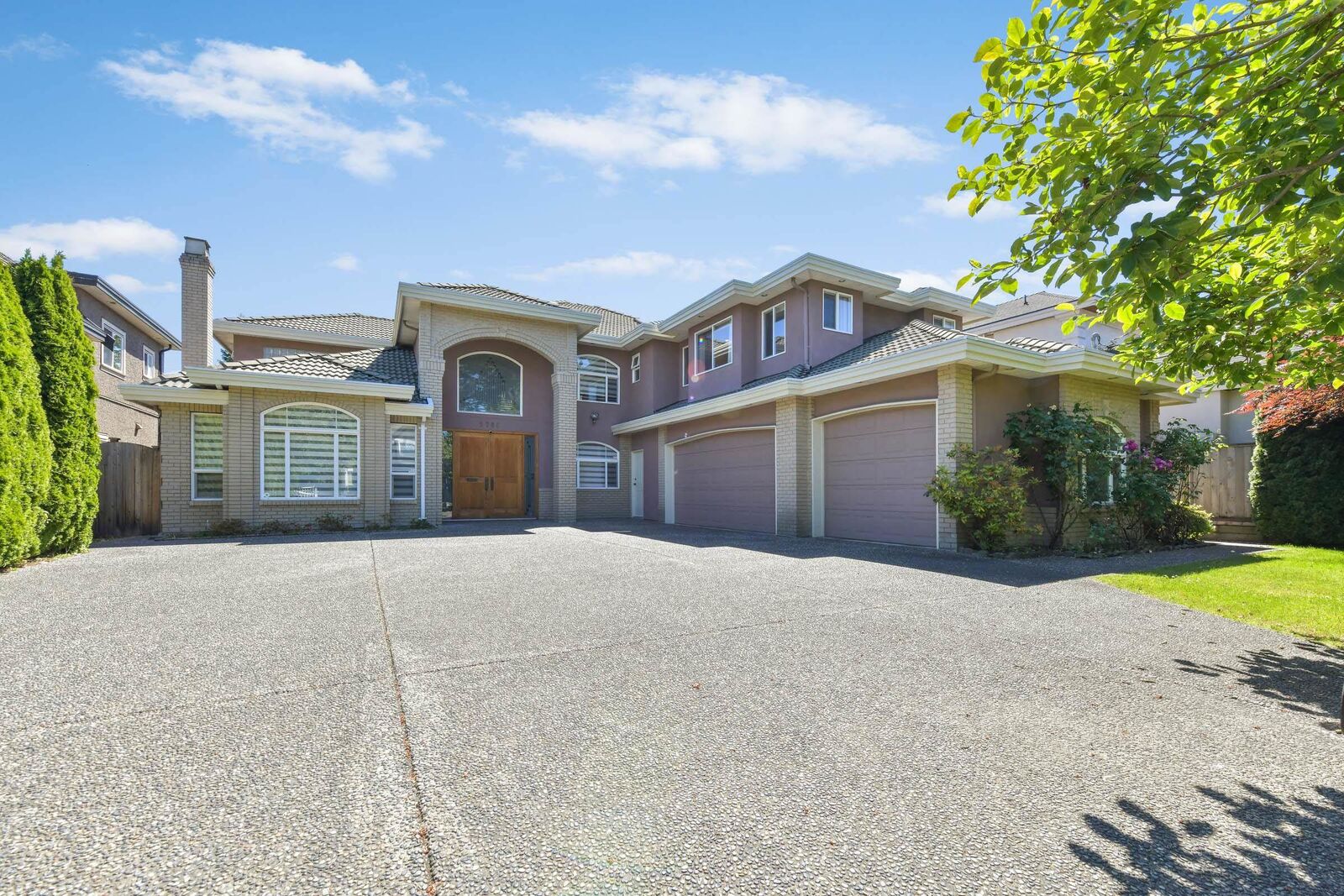 Property Photo: 9760 Gilhurst Crescent BC V7A 1P2