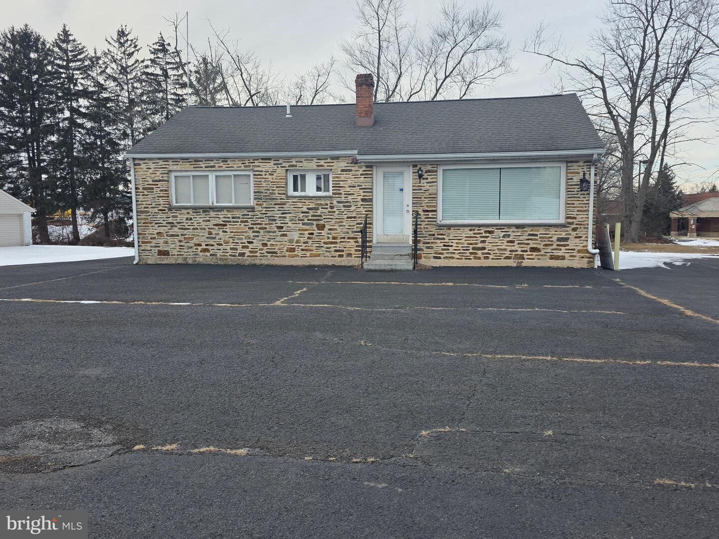 Property Photo: 513 W Butler Avenue PA 18914