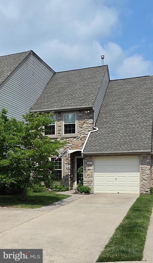 Property Photo:  105 Larkspur Court  PA 18914 