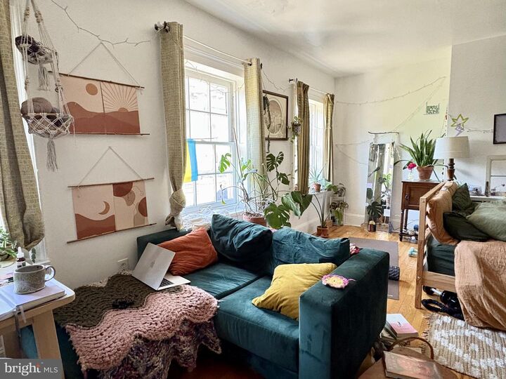 Property Photo:  711 Walnut Street 3F  PA 19106 