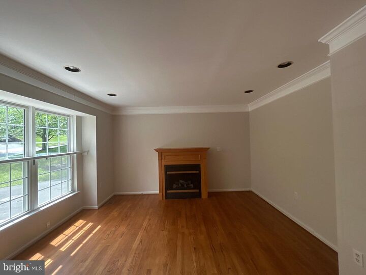 Property Photo:  1002 Midvale Avenue  MD 21771 