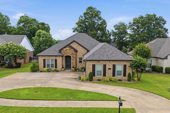 Property Photo: 310 Vintage Cove AR 72034