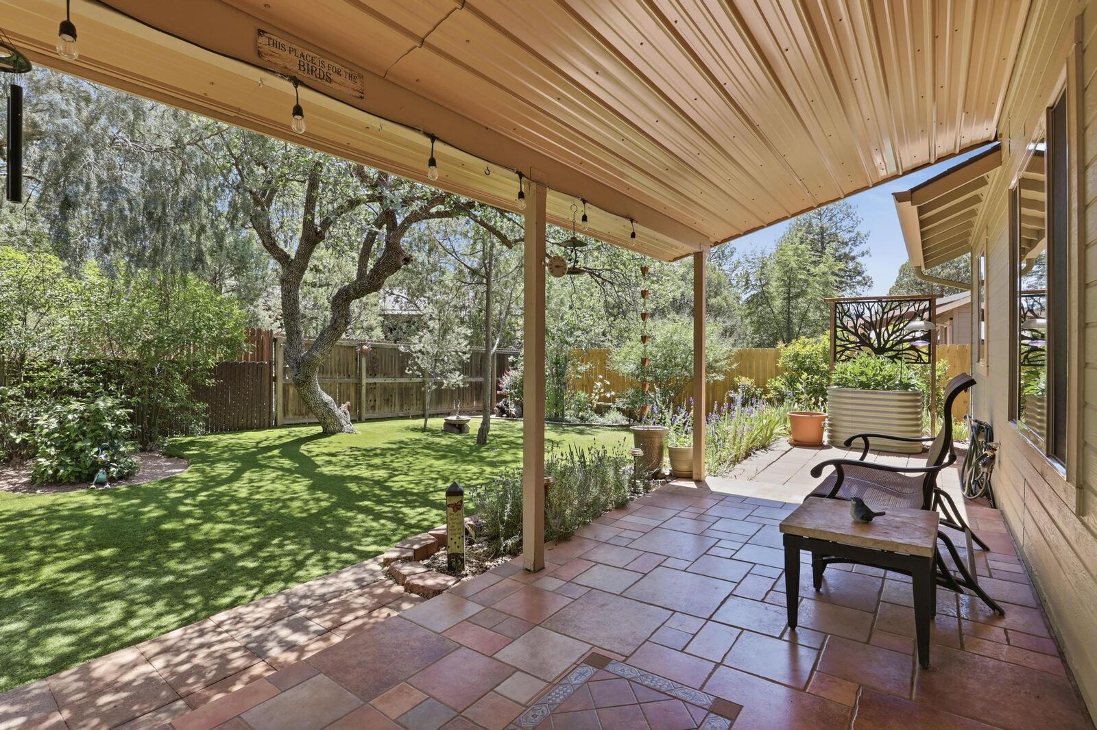 Property Photo:  913 W Country Lane  AZ 85541 